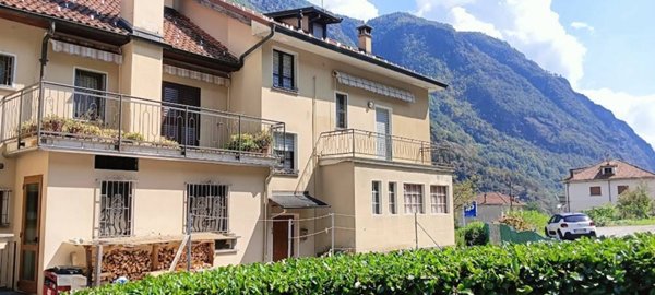 intera palazzina in vendita a Crodo in zona Vegno