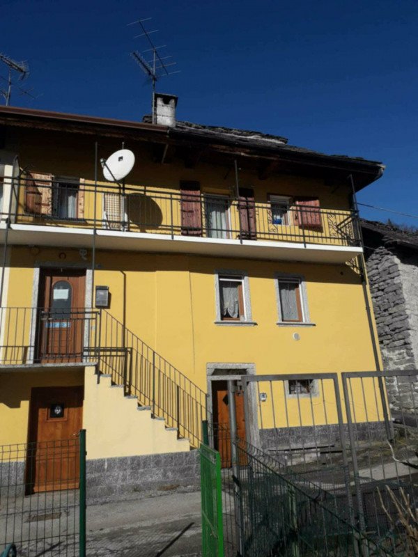 casa indipendente in vendita a Crodo in zona Vegno