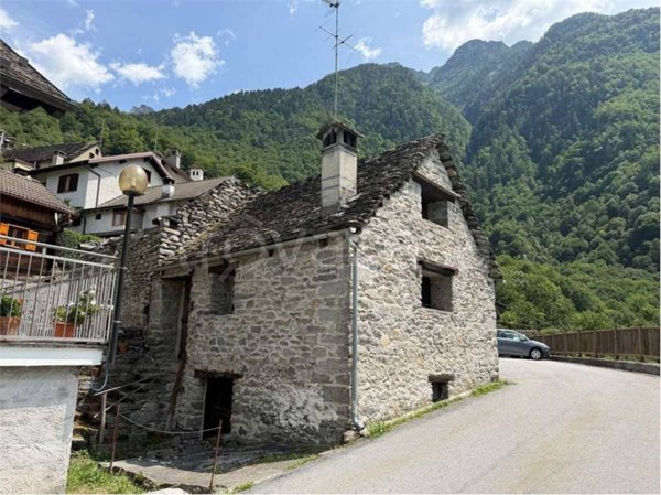 appartamento in vendita a Crodo in zona Maglioggio