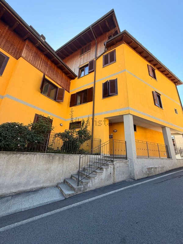 appartamento in vendita a Crodo in zona Cravegna