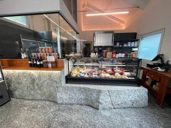 negozio in vendita a Domodossola