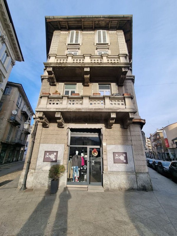 locale commerciale in vendita a Domodossola