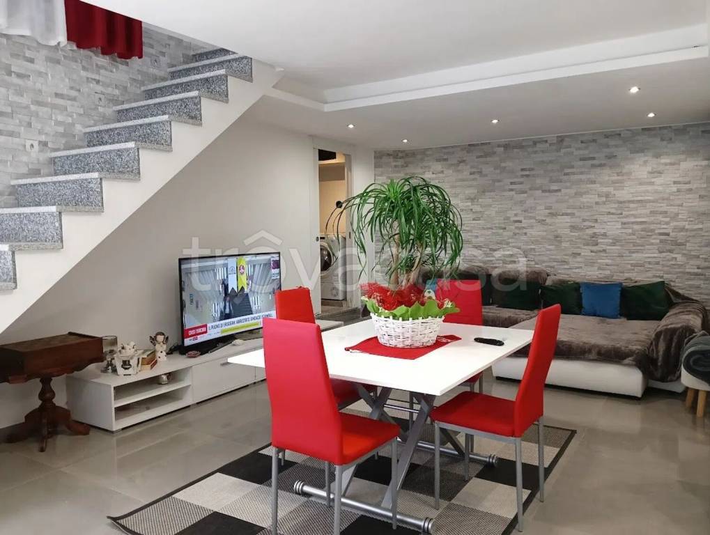 casa indipendente in vendita a Domodossola