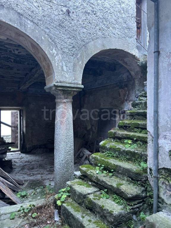 appartamento in vendita a Domodossola in zona Corte