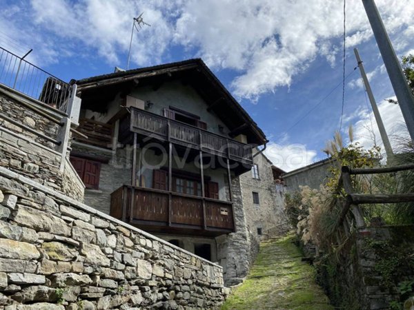 appartamento in vendita a Domodossola in zona Vagna