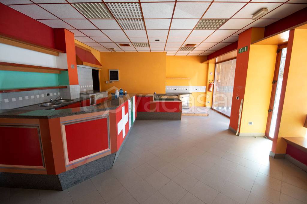 negozio in vendita a Domodossola