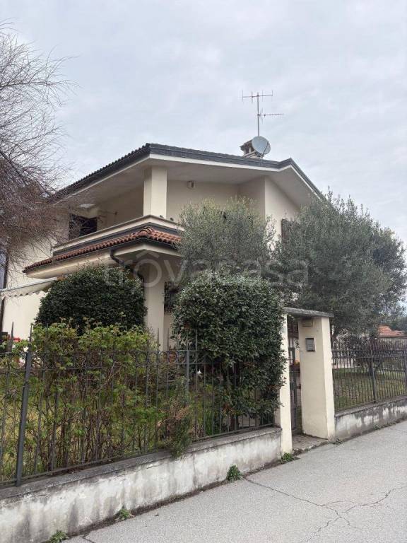 casa indipendente in vendita a Domodossola