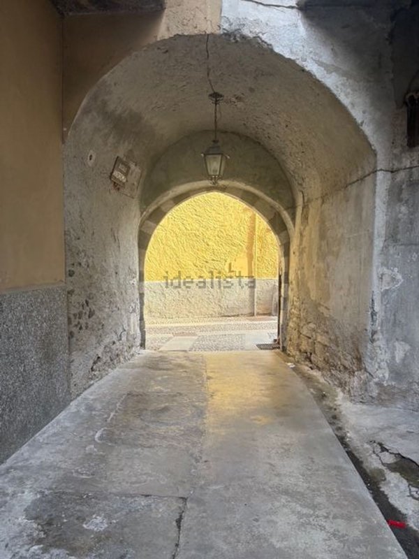 appartamento in vendita a Domodossola in zona Corte