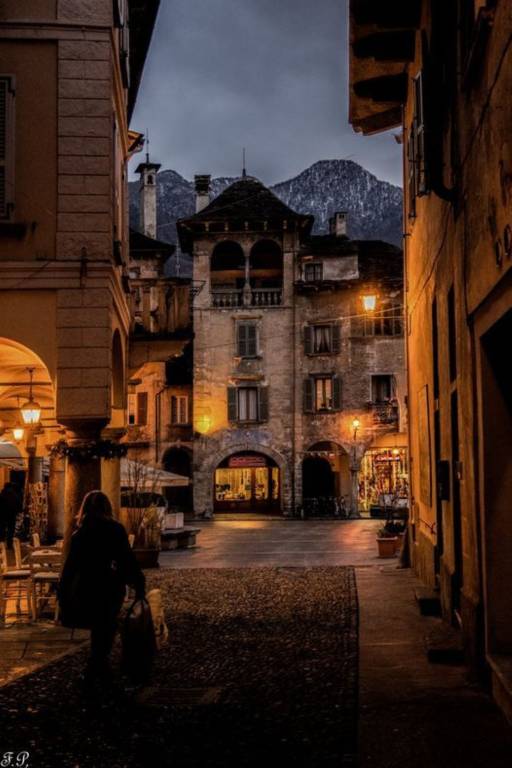 negozio in vendita a Domodossola in zona Corte