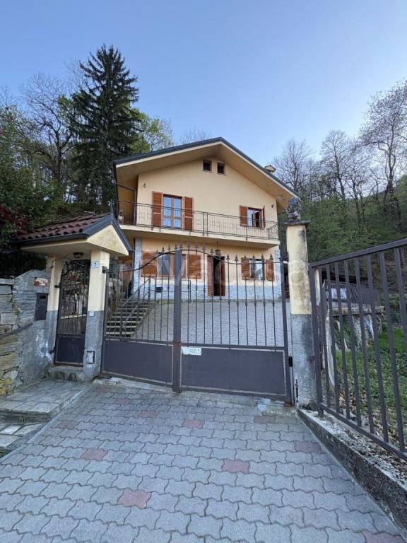 casa indipendente in vendita a Domodossola