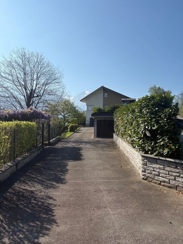 casa indipendente in vendita a Domodossola in zona Calvario