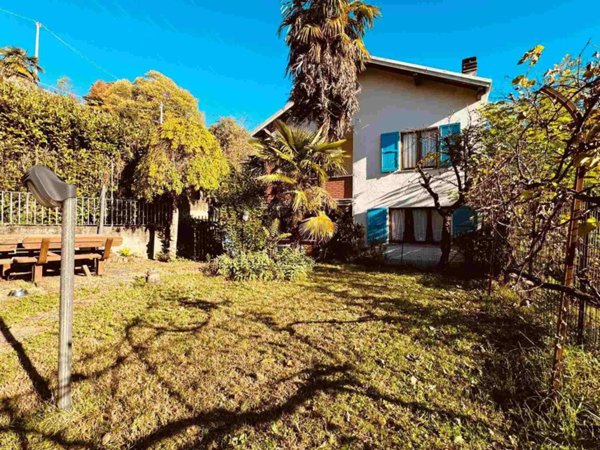 casa indipendente in vendita a Domodossola in zona Calvario