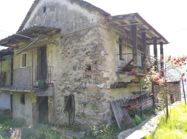 casa indipendente in vendita a Domodossola in zona Vagna