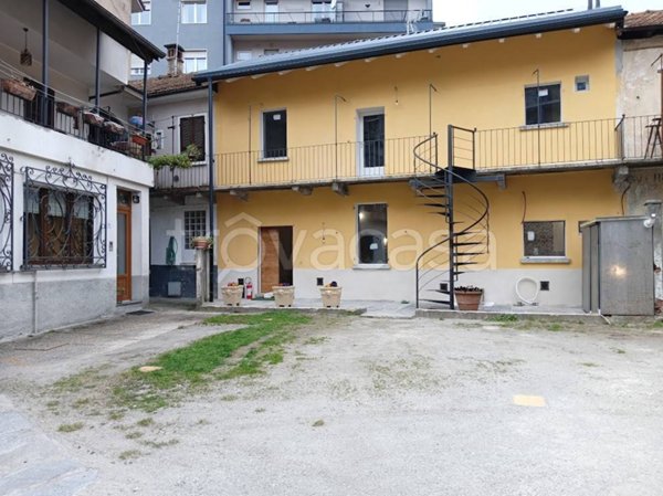 casa indipendente in vendita a Domodossola in zona Calvario