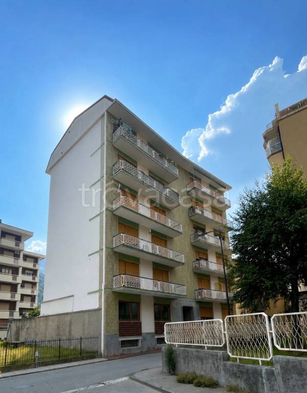appartamento in vendita a Domodossola in zona Calvario