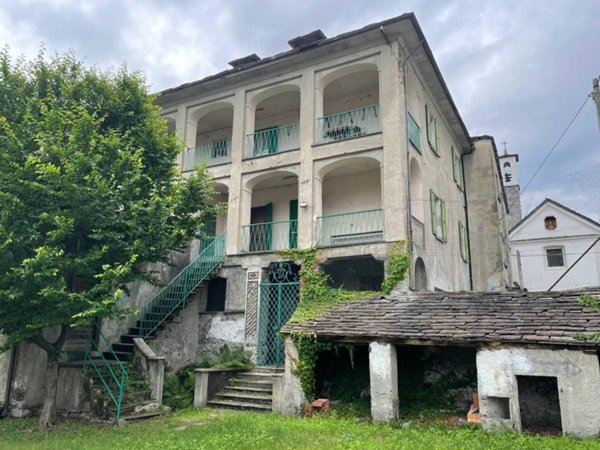 appartamento in vendita a Domodossola in zona Vagna