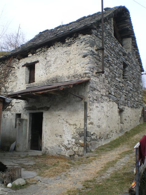 casale in vendita a Domodossola in zona Vagna