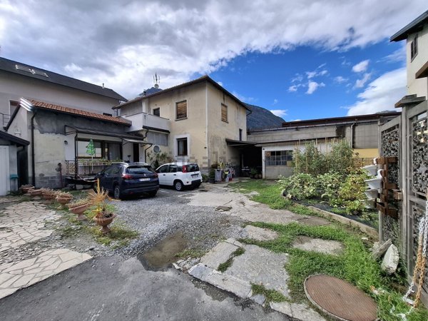 casa indipendente in vendita a Domodossola in zona Vagna