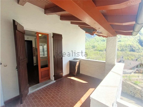 casa semindipendente in vendita a Druogno in zona Coimo