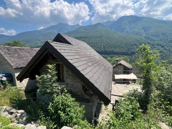 casa indipendente in vendita a Druogno in zona Coimo