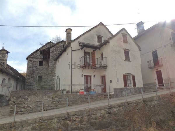 casa indipendente in vendita a Druogno