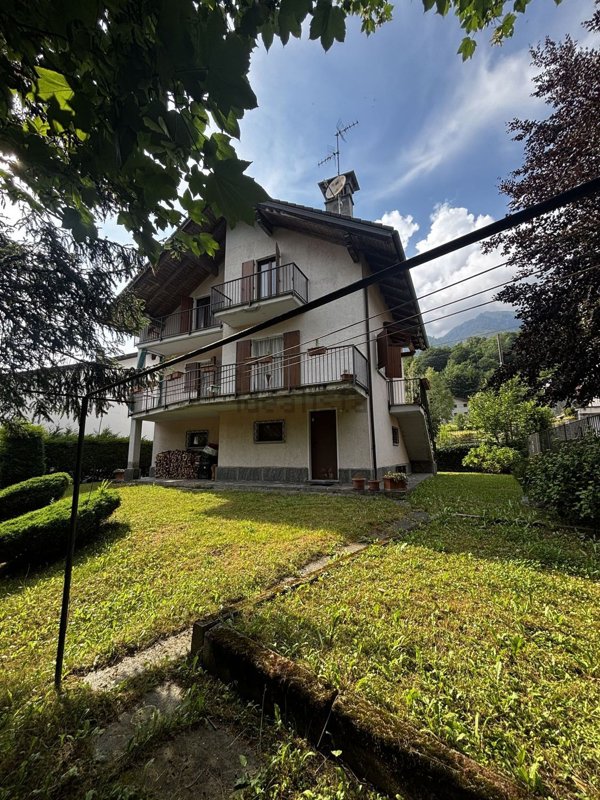 casa indipendente in vendita a Druogno