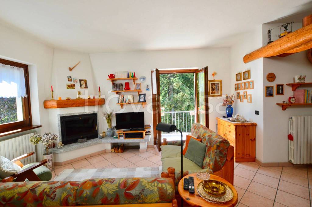 casa indipendente in vendita a Druogno