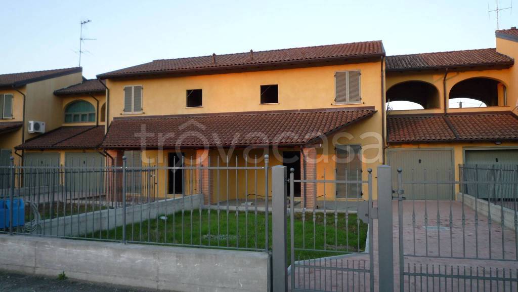 casa indipendente in vendita a Formazza in zona San Michele