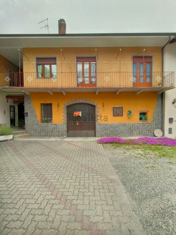 casa indipendente in vendita a Formazza in zona San Michele