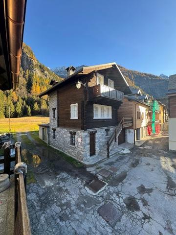 casa indipendente in vendita a Formazza in zona Fondovalle