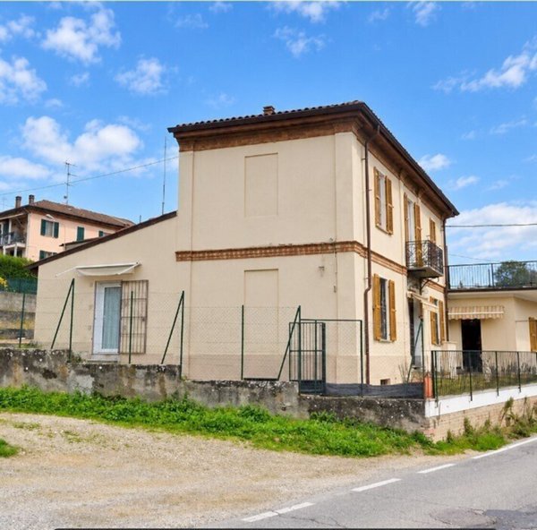 casa indipendente in vendita a Formazza in zona Chiesa