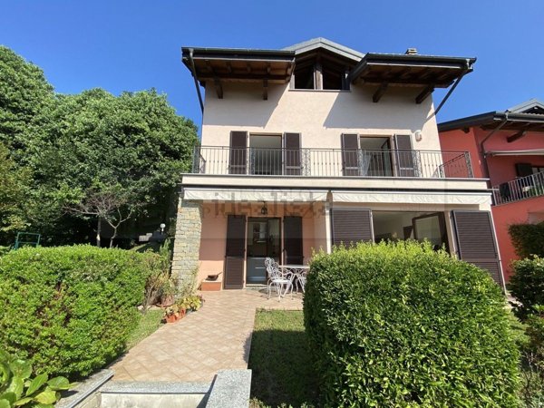 casa indipendente in vendita a Ghiffa