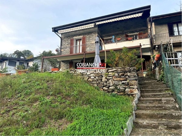 casa indipendente in vendita a Ghiffa