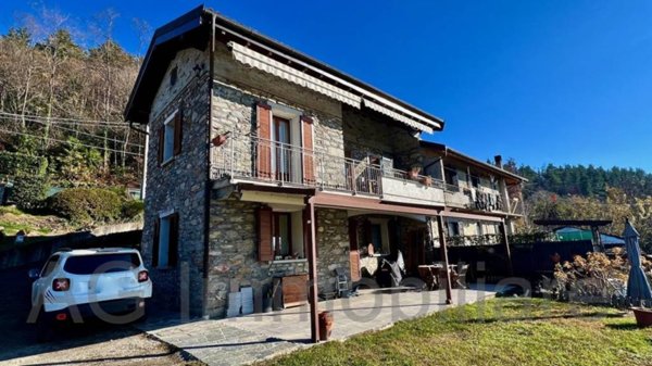 casa indipendente in vendita a Ghiffa