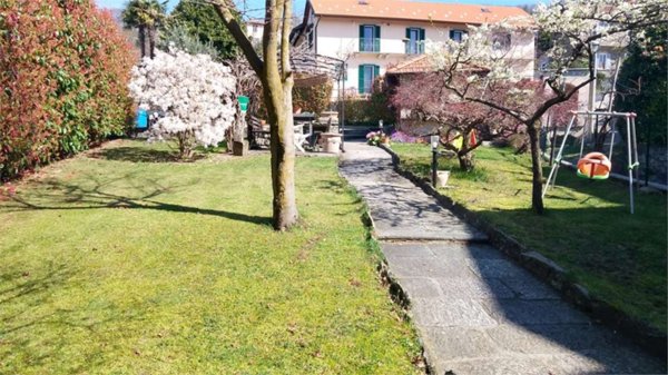 casa indipendente in vendita a Ghiffa