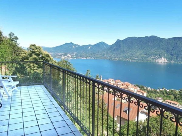 casa indipendente in vendita a Ghiffa