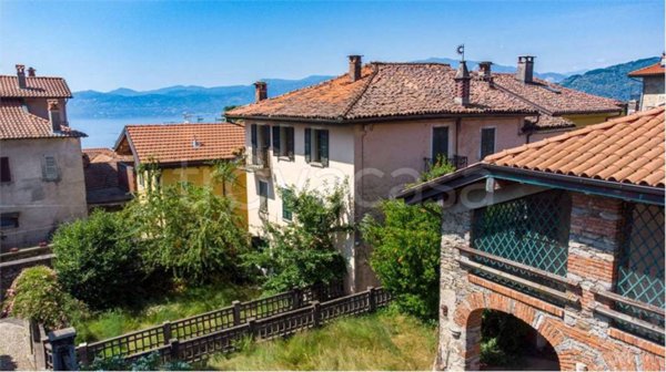 casa indipendente in vendita a Ghiffa