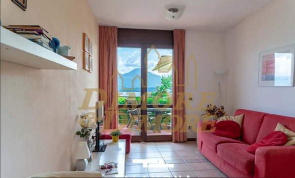casa indipendente in vendita a Ghiffa
