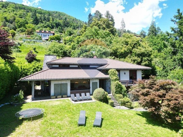 casa indipendente in vendita a Ghiffa