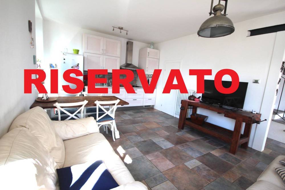 casa indipendente in vendita a Ghiffa