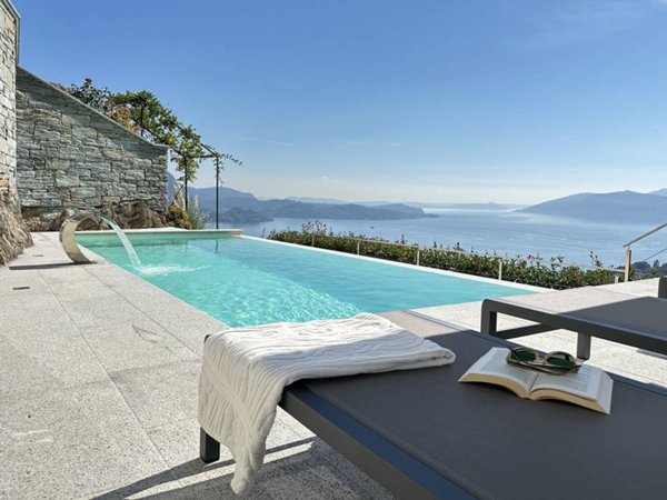 casa indipendente in vendita a Ghiffa