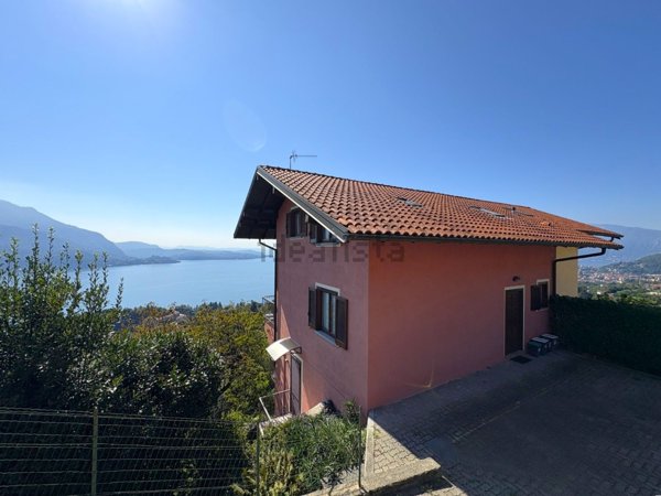 casa indipendente in vendita a Ghiffa