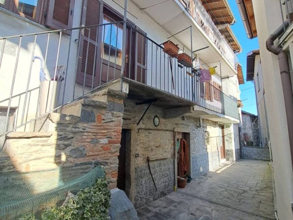 casa indipendente in vendita a Ghiffa in zona Ronco