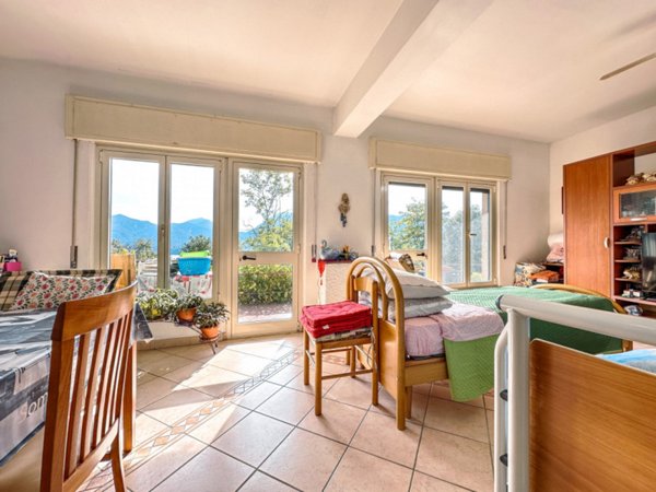 casa indipendente in vendita a Ghiffa in zona Deccio