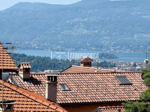 casa indipendente in vendita a Ghiffa