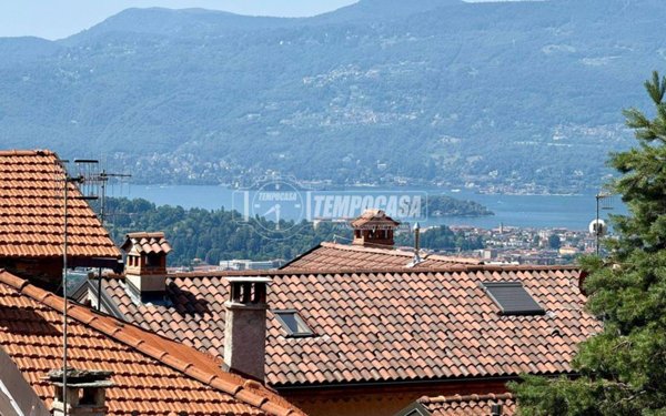 casa indipendente in vendita a Ghiffa