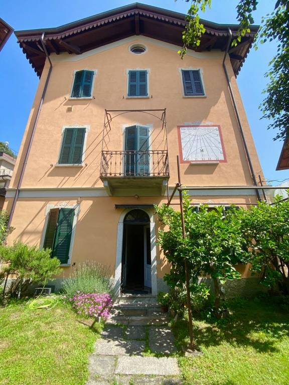 casa indipendente in vendita a Ghiffa