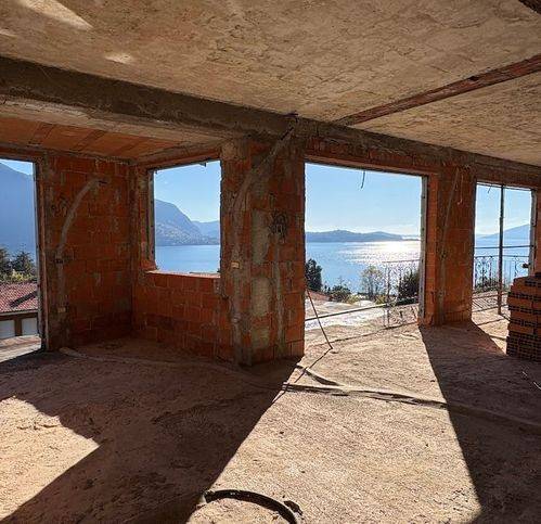 casa indipendente in vendita a Ghiffa