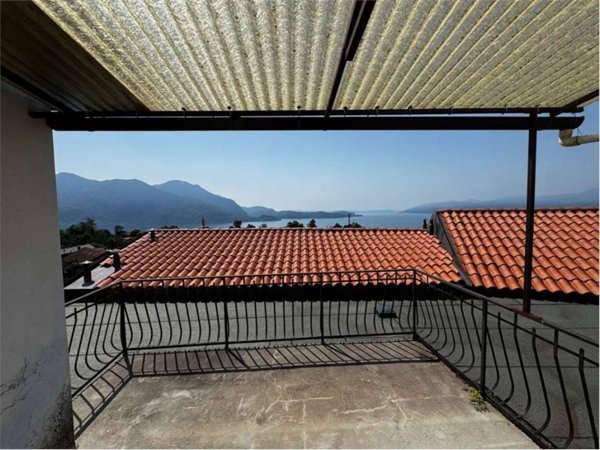 casa indipendente in vendita a Ghiffa