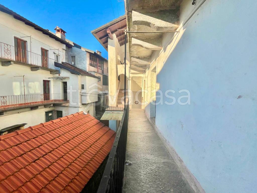 casa indipendente in vendita a Ghiffa